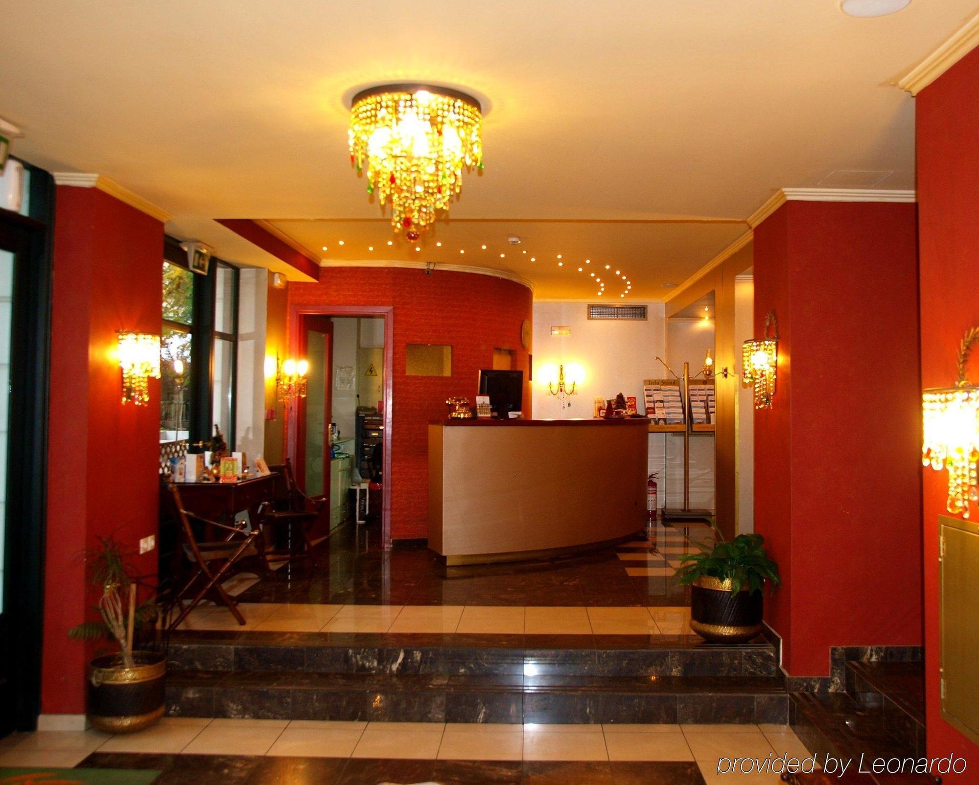 Delphi Art Hotel 3*
