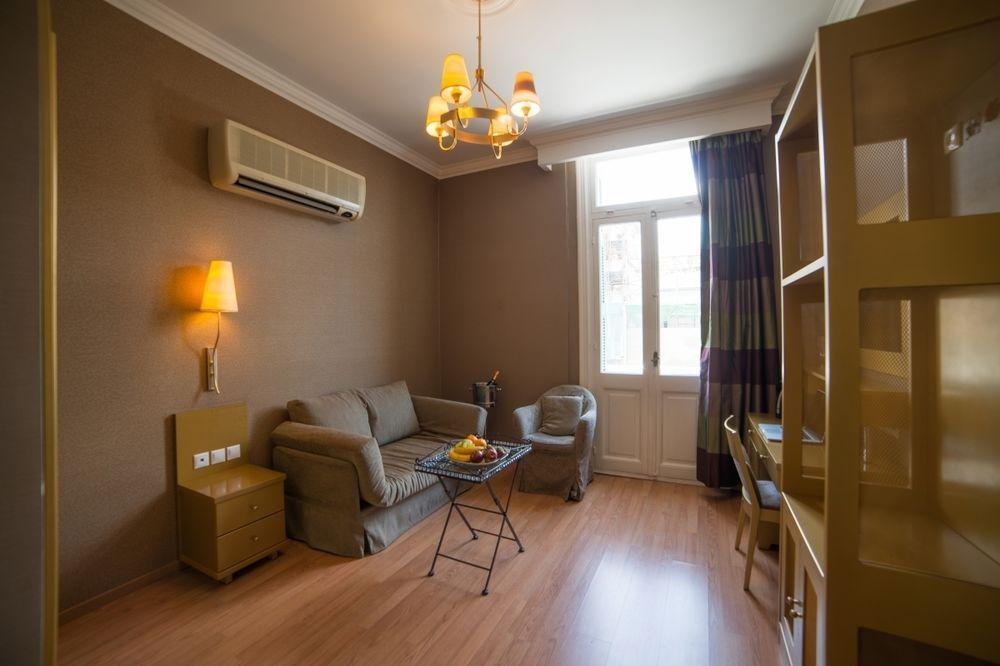 Delphi Art Hotel 3*
