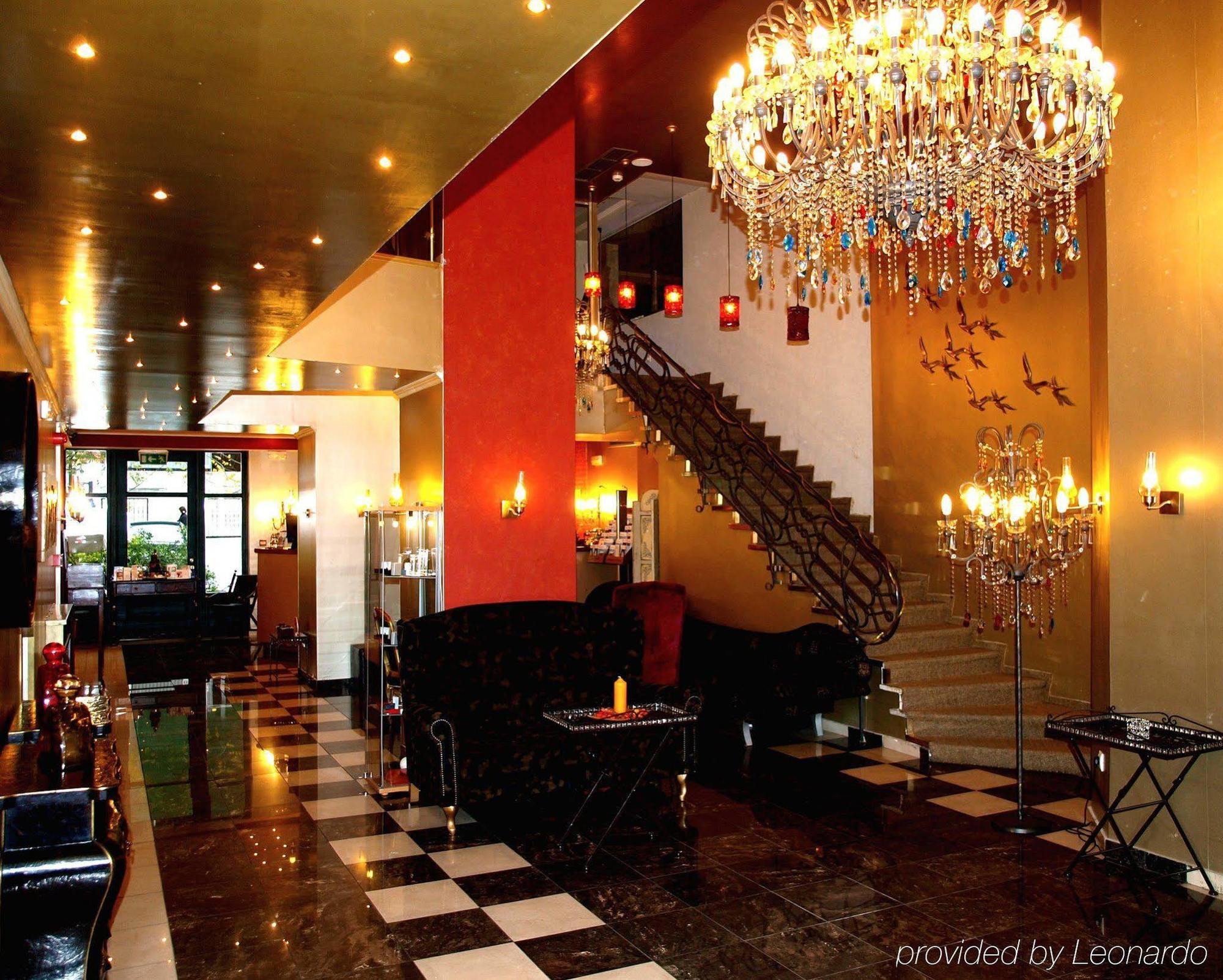 Hotel Delphi Art 3*