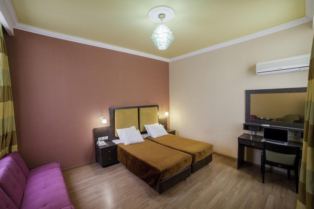 Hotel Delphi Art